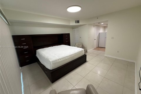 Снять в аренду кондоминиум в Майами, Флорида 37.16м2, № 1951636 - фото 4