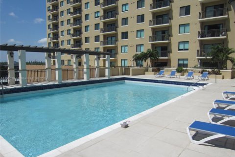 Снять в аренду кондоминиум в Майами, Флорида 37.16м2, № 1951636 - фото 18