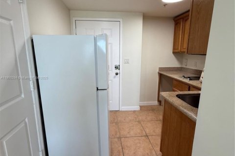 Снять в аренду кондоминиум в Майами, Флорида 37.16м2, № 1951636 - фото 13