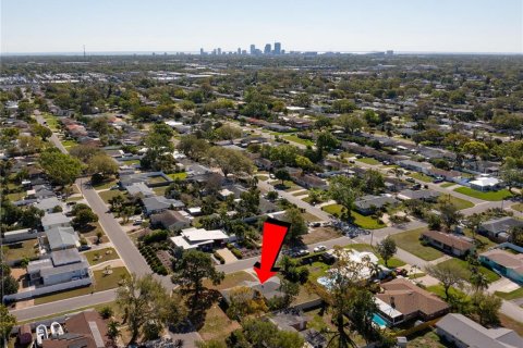 House in Saint Petersburg, Florida 2 bedrooms, 97.27 sq.m. № 1579179 - photo 5