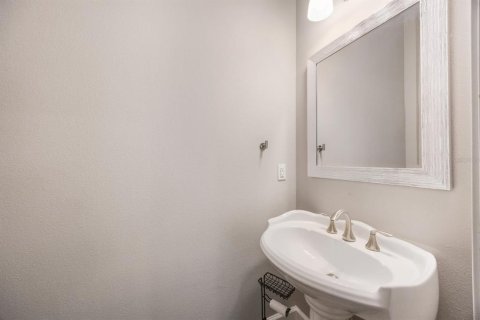 Купить таунхаус в Тарпон-Спрингс, Флорида 9 комнат, 207.17м2, № 1675301 - фото 15