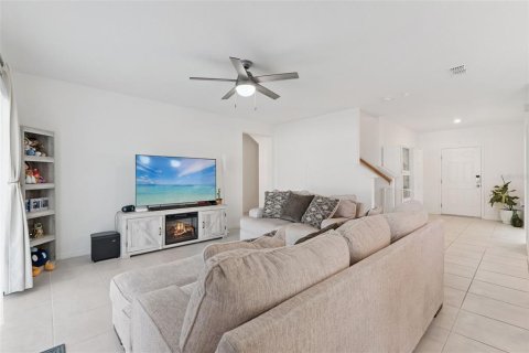 Купить виллу или дом в Гроувленд, Флорида 13 комнат, 217.48м2, № 2225383 - фото 6