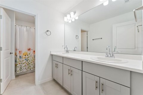 Купить виллу или дом в Гроувленд, Флорида 13 комнат, 217.48м2, № 2225383 - фото 27