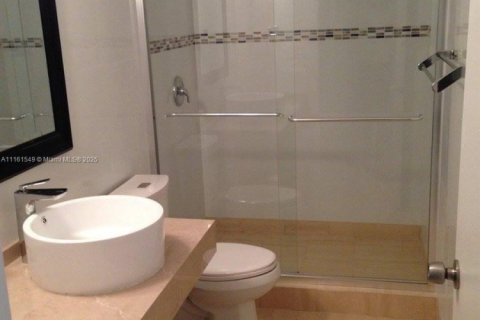 Снять в аренду кондоминиум в Холливуд, Флорида 2 спальни, 119.94м2, № 1959408 - фото 15