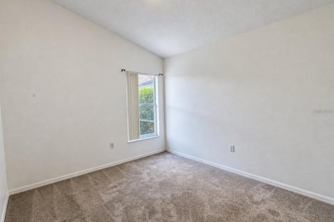 Villa ou maison à louer à Kissimmee, Floride: 4 chambres, 159.79 m2 № 2431887 - photo 13