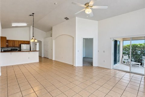 Villa ou maison à louer à Kissimmee, Floride: 4 chambres, 159.79 m2 № 2431887 - photo 3