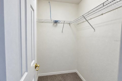 Villa ou maison à louer à Kissimmee, Floride: 4 chambres, 159.79 m2 № 2431887 - photo 11
