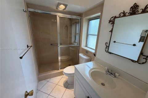 Condominio en venta en Hallandale Beach, Florida, 2 dormitorios, 95.41 m2 № 2056095 - foto 10