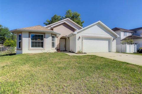 House in Poinciana, Florida 4 bedrooms, 164.25 sq.m. № 2391520