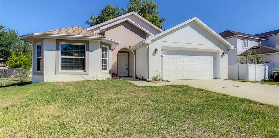 House in Poinciana, Florida 4 bedrooms, 164.25 sq.m. № 2391520