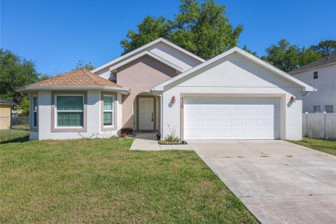 House in Poinciana, Florida 4 bedrooms, 164.25 sq.m. № 2391520 - photo 7