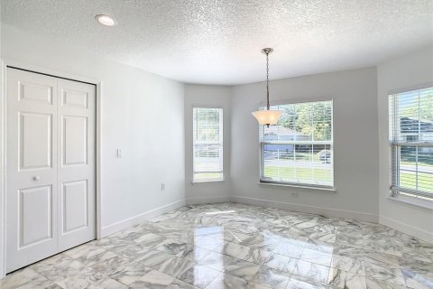 House in Poinciana, Florida 4 bedrooms, 164.25 sq.m. № 2391520 - photo 21