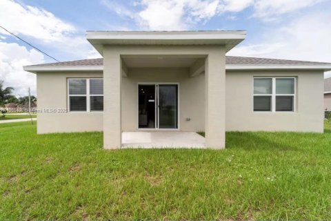 Купить виллу или дом в Порт-Сент-Луси, Флорида 4 спальни, 178м2, № 1969499 - фото 9