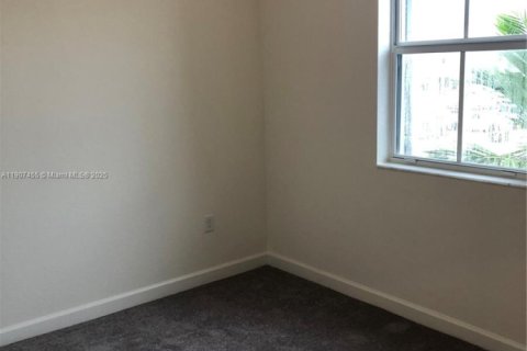 Купить таунхаус в Хомстед, Флорида 3 спальни, 123.65м2, № 1967834 - фото 10