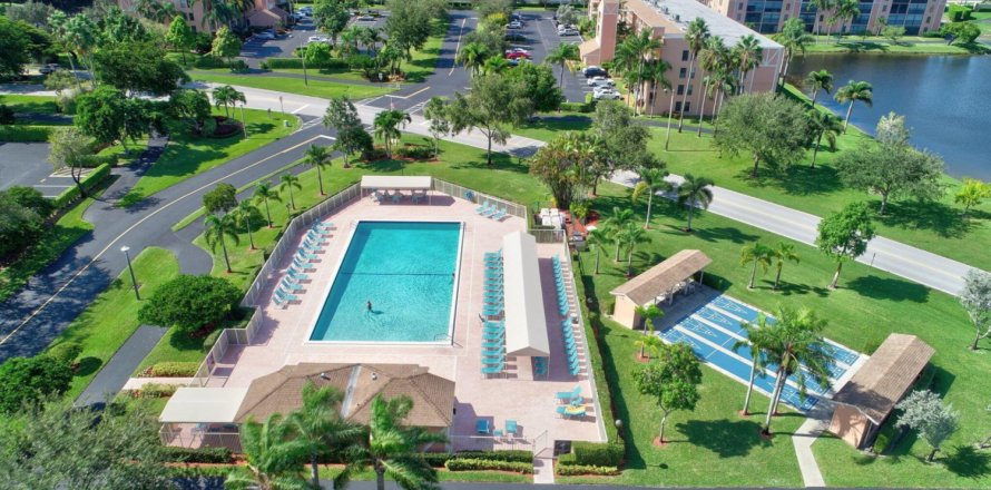 Condo in Delray Beach, Florida, 2 bedrooms № 1102236