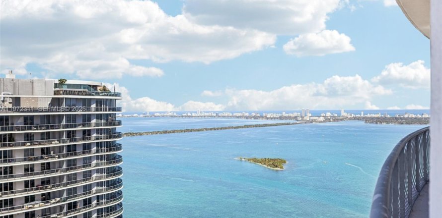 Кондоминиум с 1 спальней в Майами, Флорида № 2040330