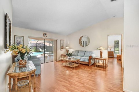 House in Seffner, Florida 4 bedrooms, 178.74 sq.m. № 1758137 - photo 7