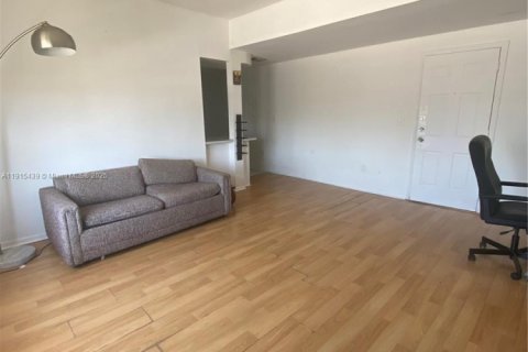 Condo in Miami Beach, Florida, 1 bedroom  № 1971594 - photo 6