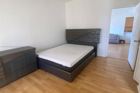 Condo in Miami Beach, Florida, 1 bedroom  № 1971594 - photo 5