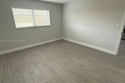 Condominio en venta en Tamarac, Florida, 2 dormitorios № 2076408 - foto 6