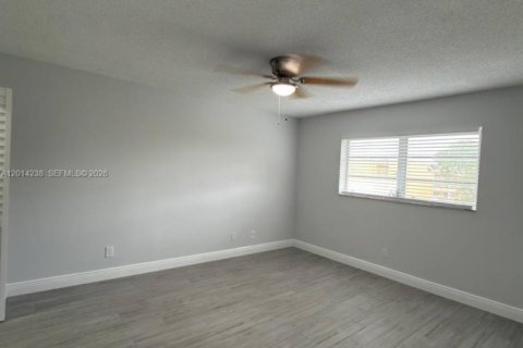 Condominio en venta en Tamarac, Florida, 2 dormitorios № 2076408 - foto 5