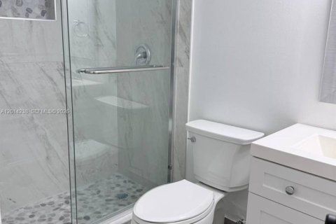 Condominio en venta en Tamarac, Florida, 2 dormitorios № 2076408 - foto 13
