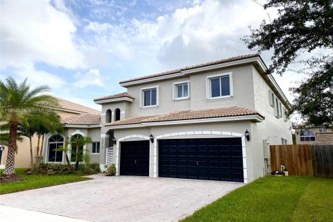 House in Homestead, Florida 5 bedrooms, 331.38 sq.m. № 1993187 - photo 2