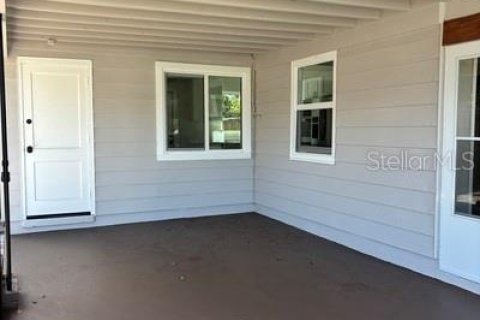 House in Saint Petersburg, Florida 2 bedrooms, 75.81 sq.m. № 2132343 - photo 5