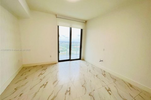 Condo in Sunrise, Florida, 2 bedrooms  № 1927357 - photo 22