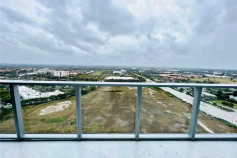 Condo in Sunrise, Florida, 2 bedrooms  № 1927357 - photo 21