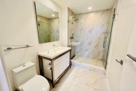 Condo in Sunrise, Florida, 2 bedrooms  № 1927357 - photo 16