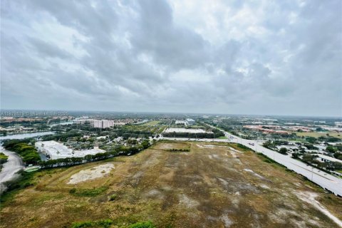 Condo in Sunrise, Florida, 2 bedrooms  № 1927357 - photo 24