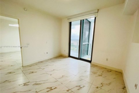 Condo in Sunrise, Florida, 2 bedrooms  № 1927357 - photo 10