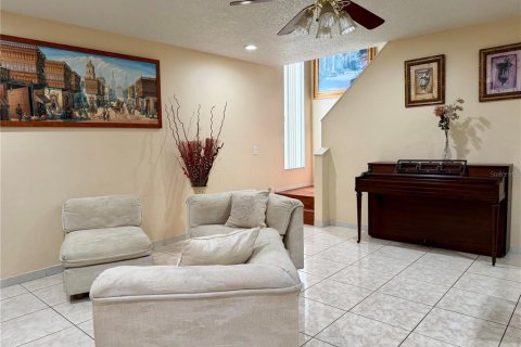 Villa ou maison à vendre à Kissimmee, Floride: 4 chambres, 146.51 m2 № 2354303 - photo 3