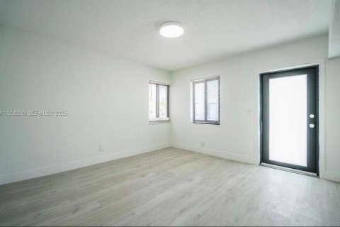 Apartment in Miami Beach, Florida 1 bedroom № 1994315 - photo 5