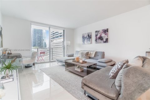 Condo in Miami, Florida, 1 bedroom  № 2006285 - photo 10