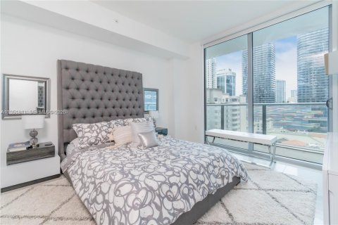 Condo in Miami, Florida, 1 bedroom  № 2006285 - photo 18