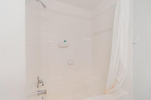 Купить кондоминиум в Веллингтон, Флорида 3 комнаты, 109.07м2, № 2086036 - фото 17