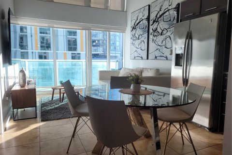 Кондоминиум с 2 спальнями в Майами, Флорида № 2034610