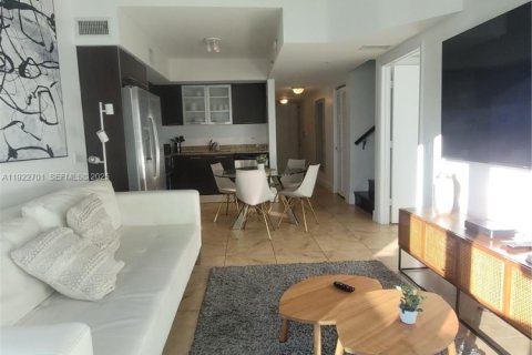 Снять в аренду кондоминиум в Майами, Флорида 2 спальни, 133.87м2, № 2034610 - фото 5