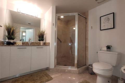 Снять в аренду кондоминиум в Майами, Флорида 2 спальни, 133.87м2, № 2034610 - фото 9