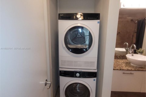 Снять в аренду кондоминиум в Майами, Флорида 2 спальни, 133.87м2, № 2034610 - фото 13