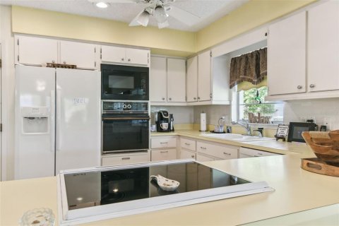 House in Winter Haven, Florida 2 bedrooms, 171.22 sq.m. № 1676935 - photo 18