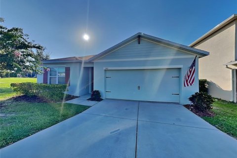 Casa en alquiler en Winter Haven, Florida, 4 dormitorios, 173.45 m2 № 1914555 - foto 1