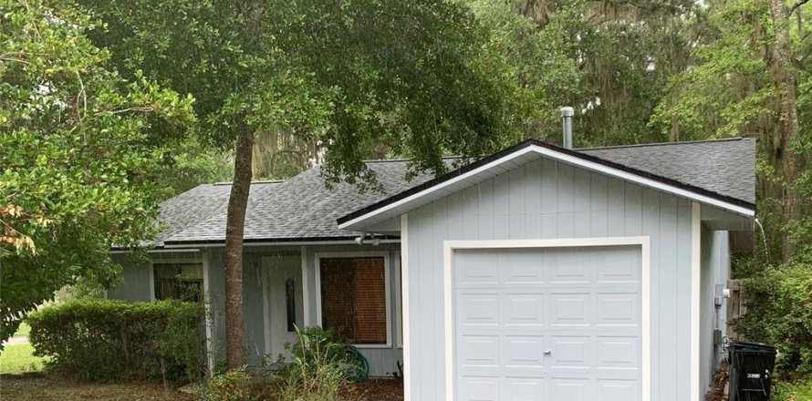 House in Gainesville, Florida 3 bedrooms, 110.93 sq.m. № 1775528