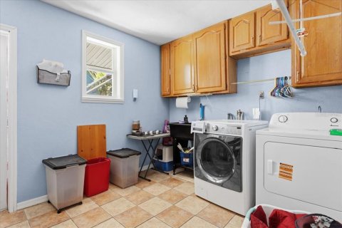 Casa en venta en Melrose, Florida, 5 dormitorios, 342.62 m2 № 2122222 - foto 25