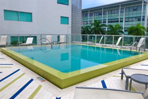 Condo in Miami Beach, Florida, 2 bedrooms  № 1989466 - photo 4