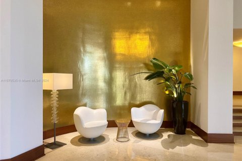 Condo in Miami Beach, Florida, 2 bedrooms  № 1702728 - photo 14