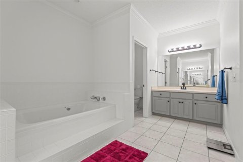 Townhouse in Winter Haven, Florida 3 bedrooms, 284.47 sq.m. № 1894473 - photo 21