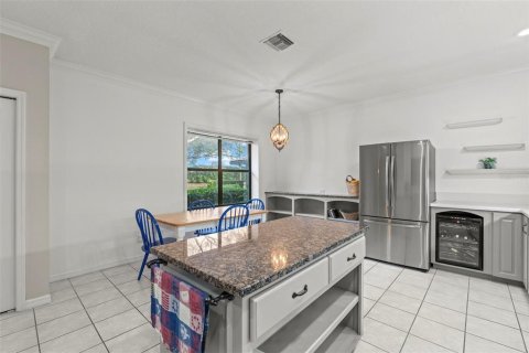 Townhouse in Winter Haven, Florida 3 bedrooms, 284.47 sq.m. № 1894473 - photo 25